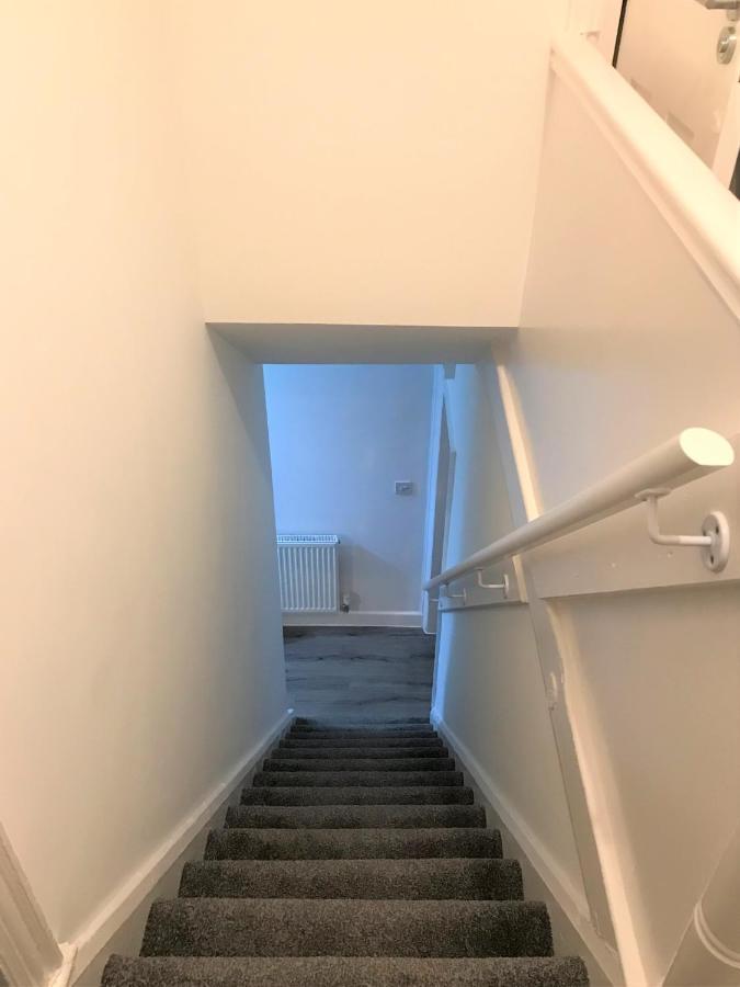 Stylish Modern 3-Bed House Nr Manchester City Ctr 怀特菲尔德 外观 照片