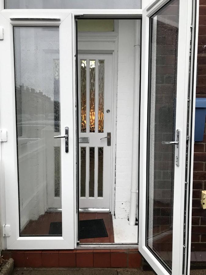 Stylish Modern 3-Bed House Nr Manchester City Ctr 怀特菲尔德 外观 照片