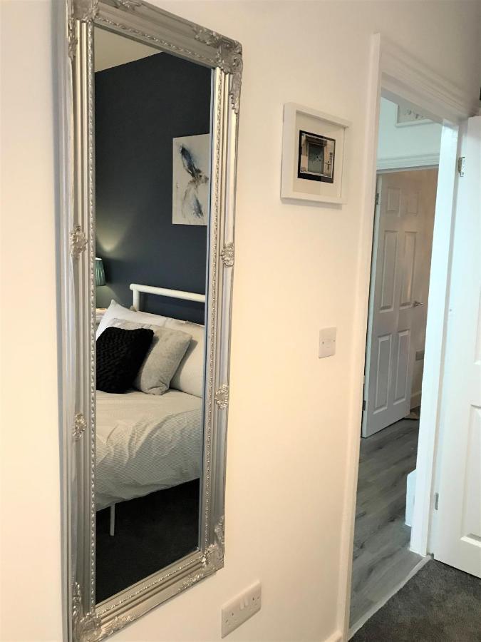 Stylish Modern 3-Bed House Nr Manchester City Ctr 怀特菲尔德 外观 照片