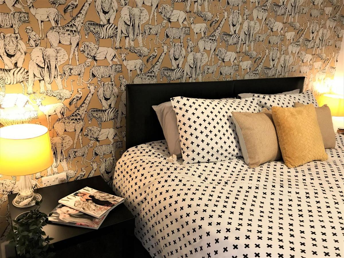 Stylish Modern 3-Bed House Nr Manchester City Ctr 怀特菲尔德 外观 照片