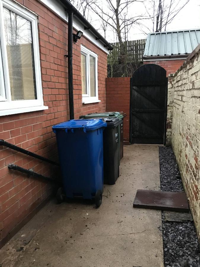 Stylish Modern 3-Bed House Nr Manchester City Ctr 怀特菲尔德 外观 照片