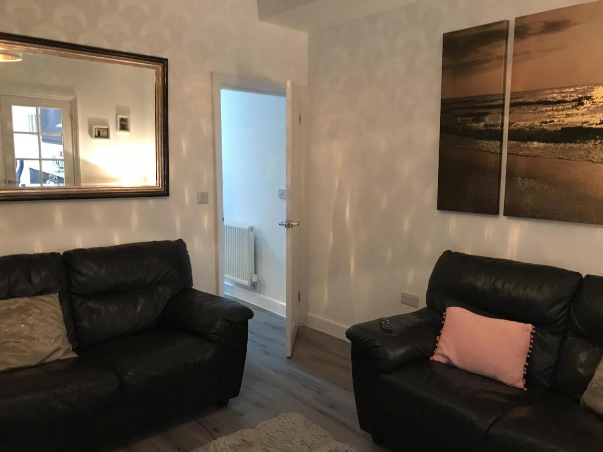 Stylish Modern 3-Bed House Nr Manchester City Ctr 怀特菲尔德 外观 照片